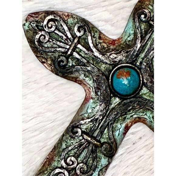 Montana West Rustic 12” Scrollwork Hand Painted Turquoise Gem Wall Cross - Picture 3 of 7
